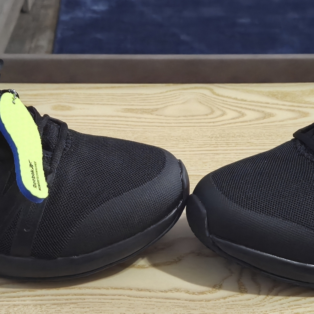 REEBOK ASTRORIDE WORK MEN'S ATHLETIC SHOE BLACK Shoes RB2230 - SIZE 8.5W